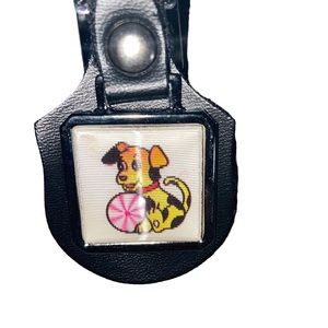 🆕 Puppy hologram keychain NWT